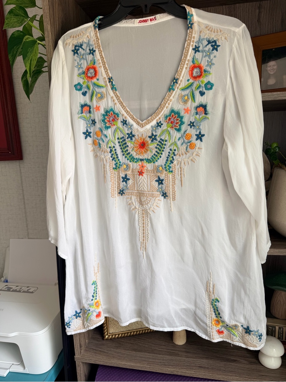 Johnny Was White Embroidered V-Neck Tunic with Multicolor Floral Detail